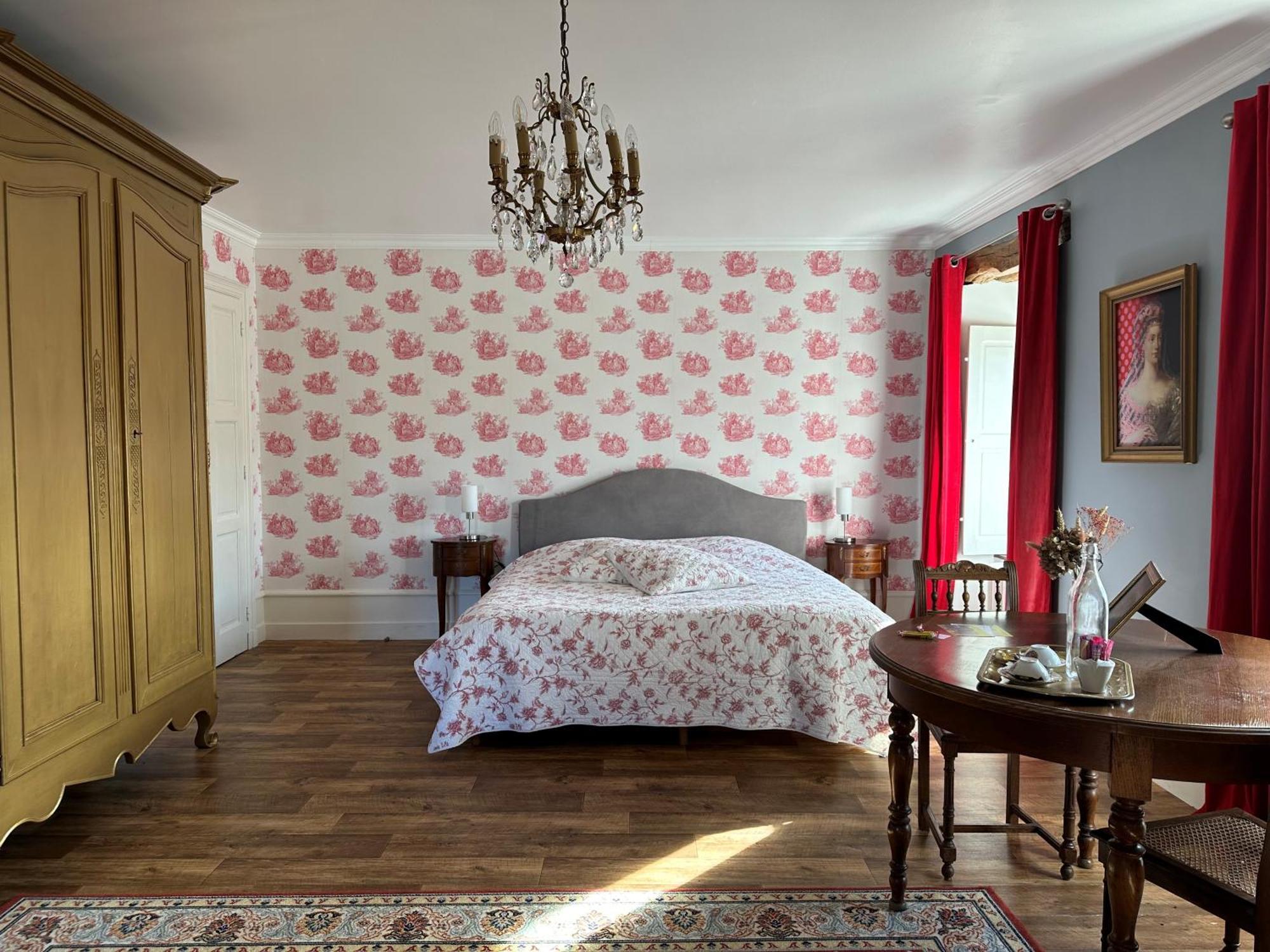 Chateau De La Preuille Bed & Breakfast Montaigu-Vendee Exterior foto